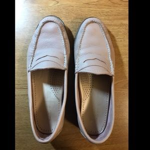 G.H. Bass & Co | Whitney Natural Sole Weejuns